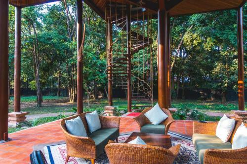 Hotel Angkor Village Suites