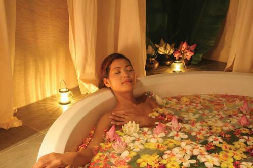 Hotel Angkor Village Suites