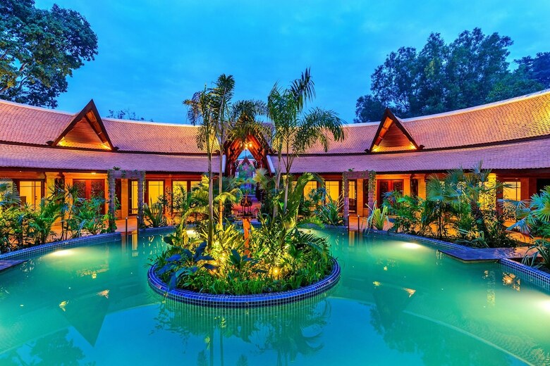 Hotel Angkor Village Suites