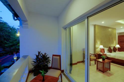 Hotel Shadow Angkor Residence