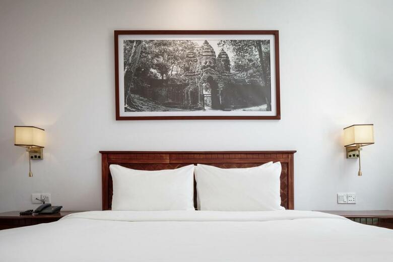 Angkor Holiday Hotel