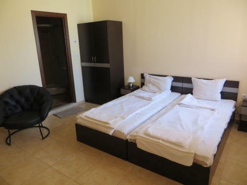 Apollon Apartments
