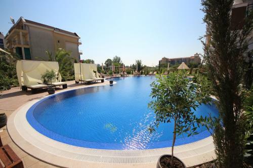 Menada Apartments In Messembria Resort