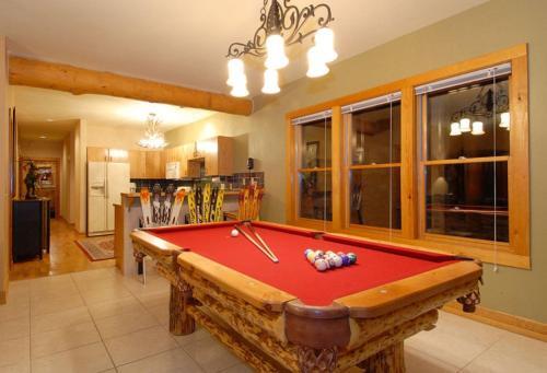 Ski Classic Lodge