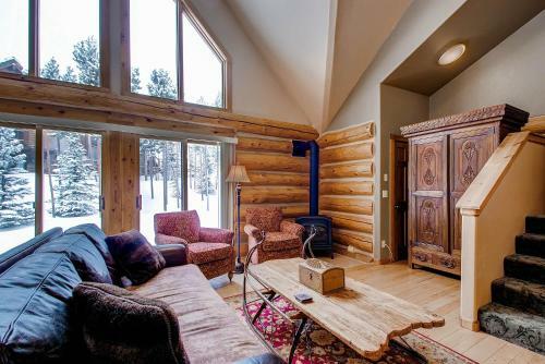 Ski Classic Lodge
