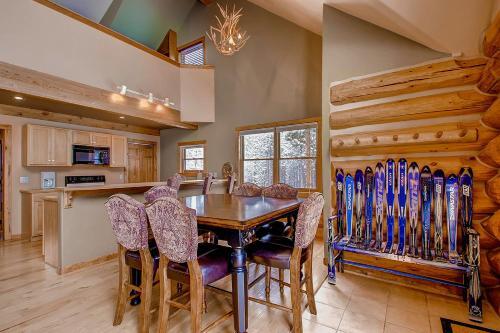 Ski Classic Lodge