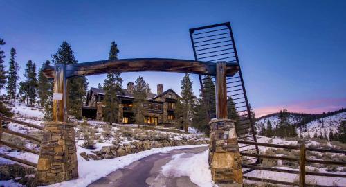 The Lodge At Stoney Ridge