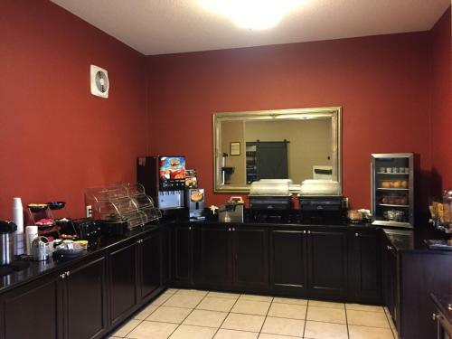 Hotel Brentwood Suites