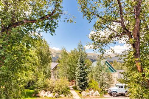 Great Raven Chalet