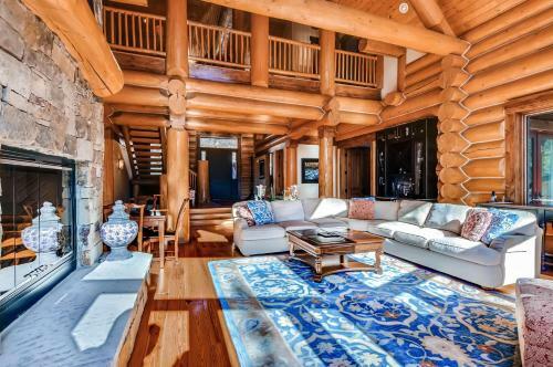 Goldenview Lodge