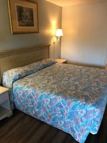 Executive Garden Titusville Hotel