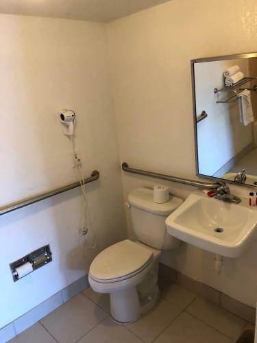 Executive Garden Titusville Hotel