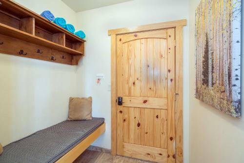 Viking Lodge 100b
