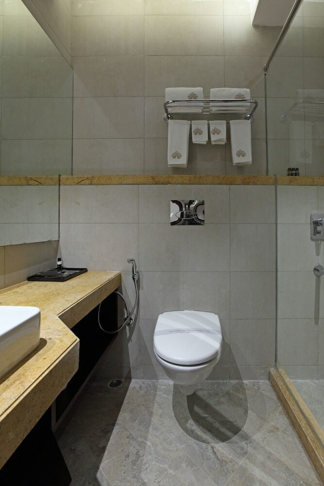 Hotel The Royal Phular