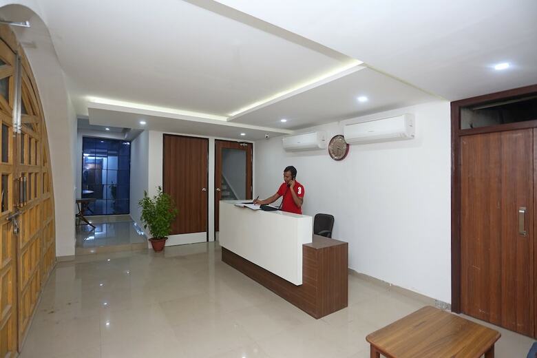 Hotel Oyo 18533 Tulip Inn