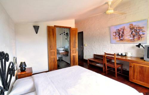 Rova Hotel