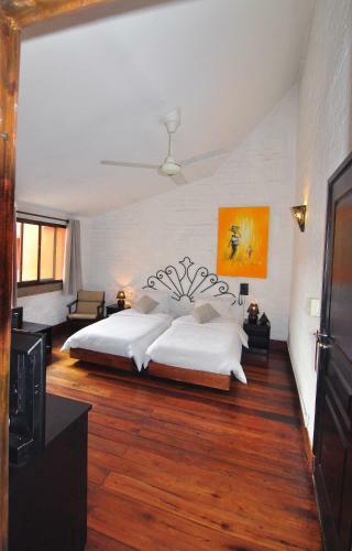 Rova Hotel