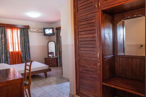 Anjary Hotel