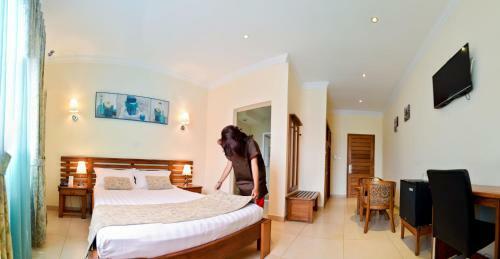 Anjary Hotel