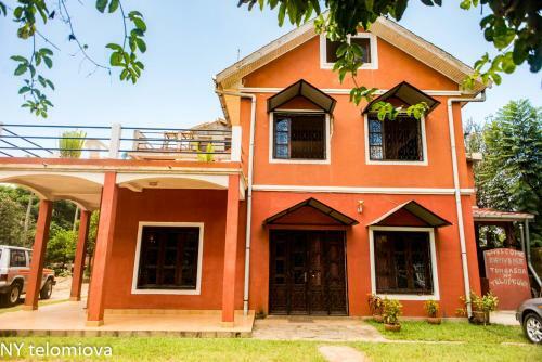 Hostal Ny Telomiova