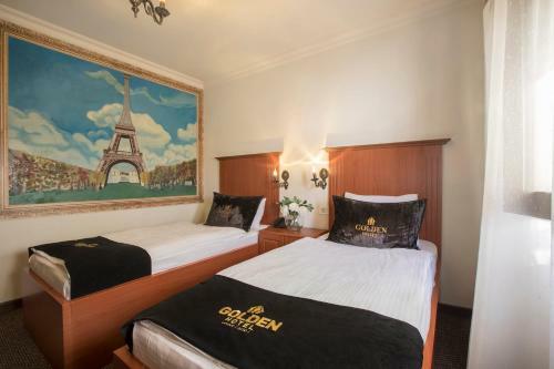 Golden Hotel