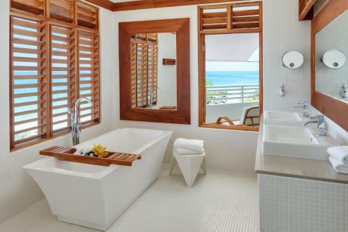 Hotel Couples Swept Away