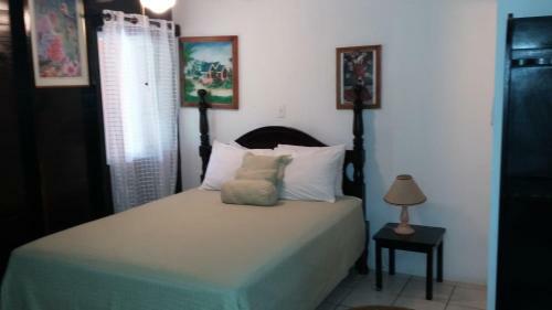 Hotel Firefly Beach Cottages