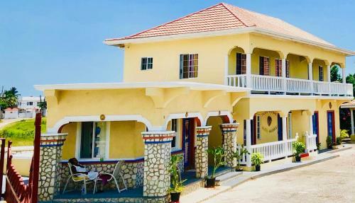 Hostal Taino Cove