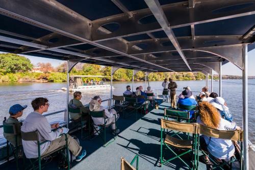 Hotel Chobe Marina Lodge