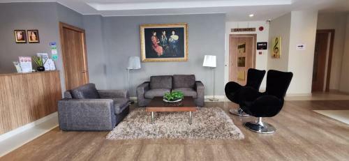 Legallery Suites Hotel