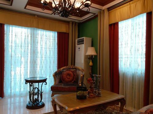 Lee Boutique Hotel