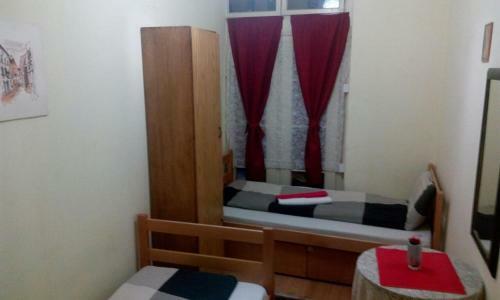 Hostel King