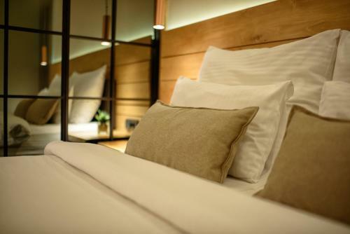 Hostal One Luxury Suites