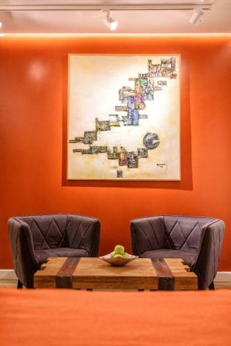 Hostal One Luxury Suites