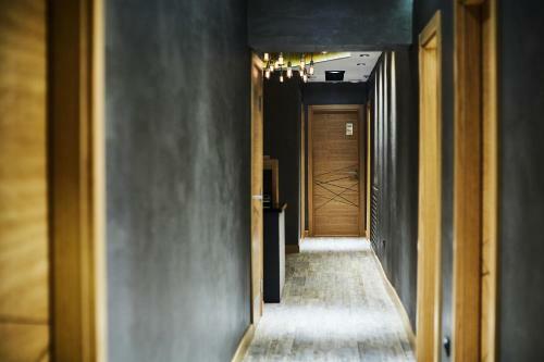 Hostal One Luxury Suites