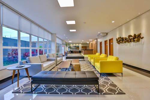 Hotel Comfort Mogi Gua�u