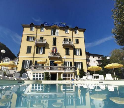 Caroline Hotel
