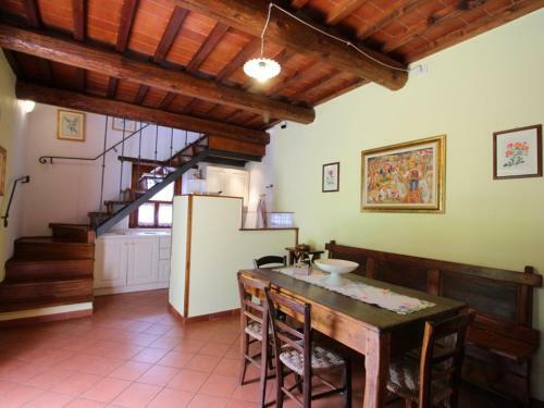 Castel Focognano Villa Sleeps 4 Pool Wifi