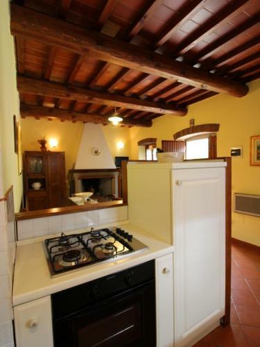 Castel Focognano Villa Sleeps 4 Pool Wifi