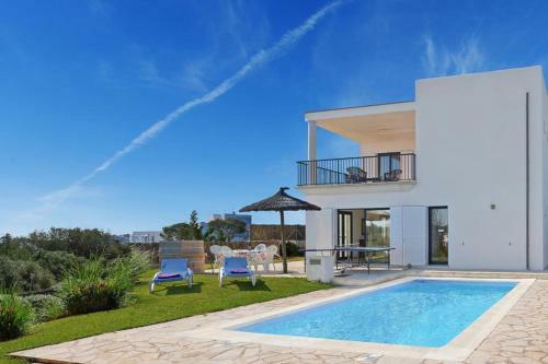 Cala D'or Villa Sleeps 6 Pool Air Con Wifi