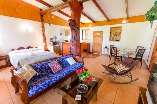 Caba�as Moai