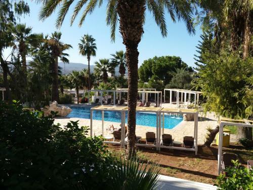 Hotel Latchi Family Resort
