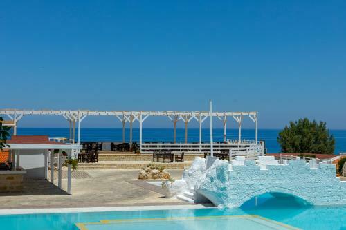 Hotel Latchi Family Resort