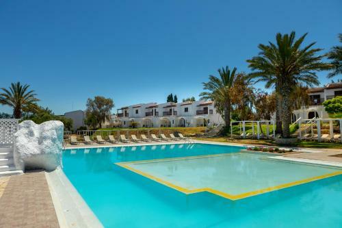 Hotel Latchi Family Resort