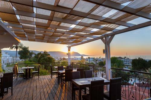 Hotel Latchi Family Resort