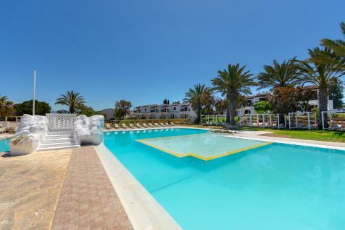 Hotel Latchi Family Resort
