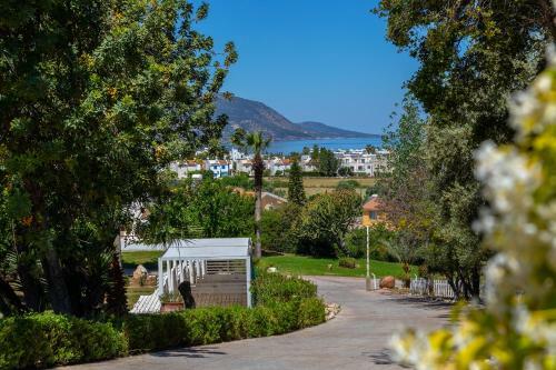 Hotel Latchi Family Resort