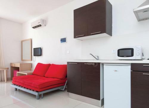 Marlita Beach Hotel Apartments