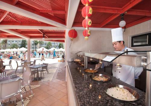 Hotel Louis Phaethon Beach - All Inclusive