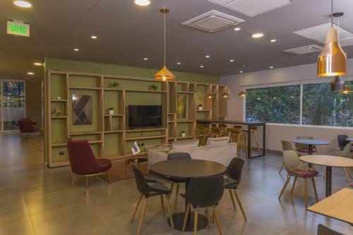 Hotel City Express Plus Medellin
